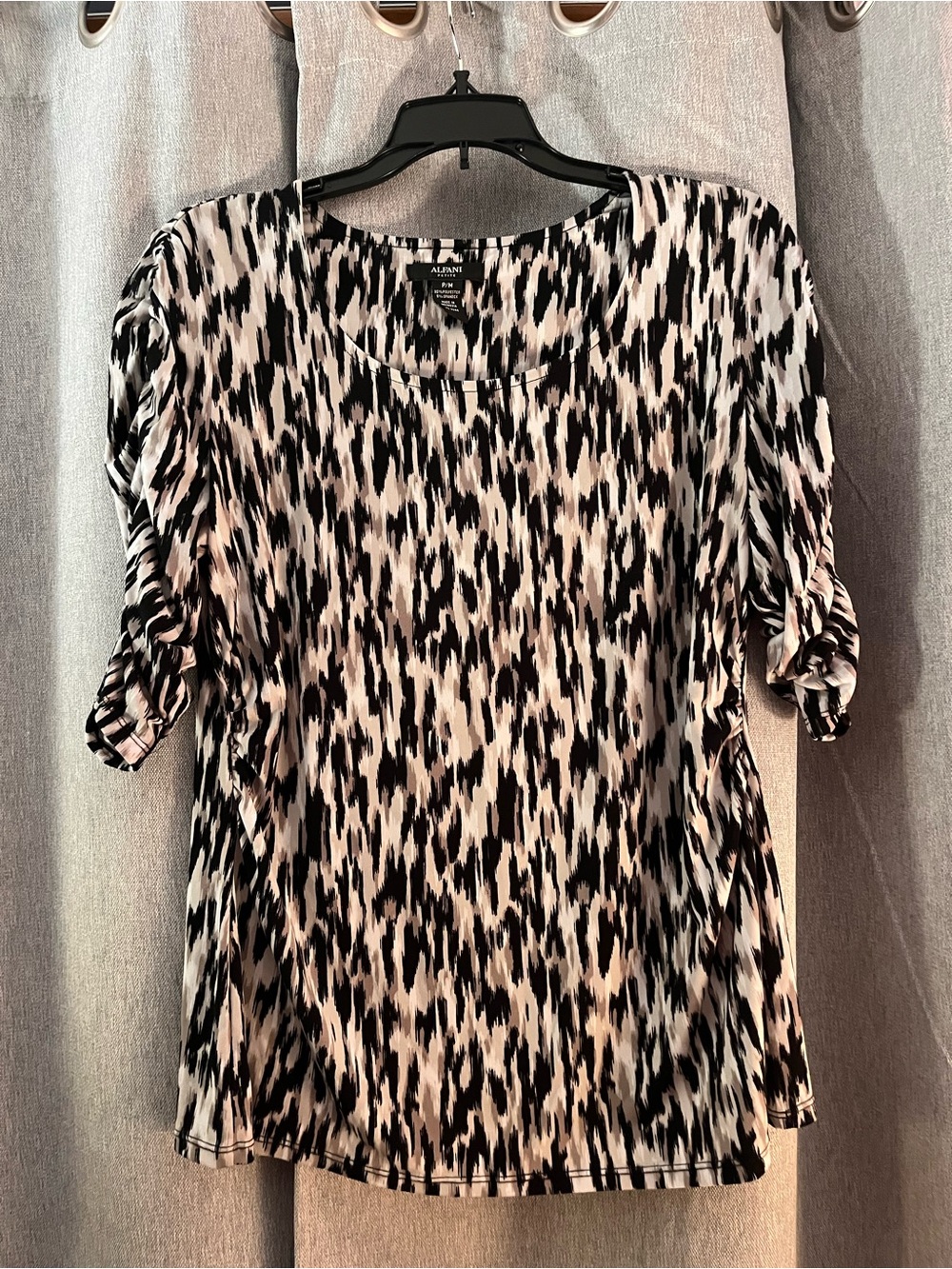 Alfani Black and White Abstract Print Short Sleeve Top